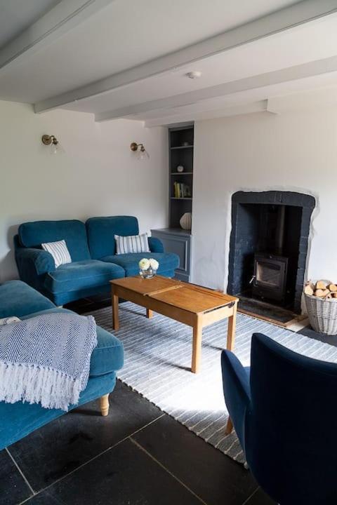 Charlestown Cottage, Woodburner, Gardens & Parking Ngoại thất bức ảnh